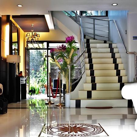 Peridot Suites Davao City Extérieur photo