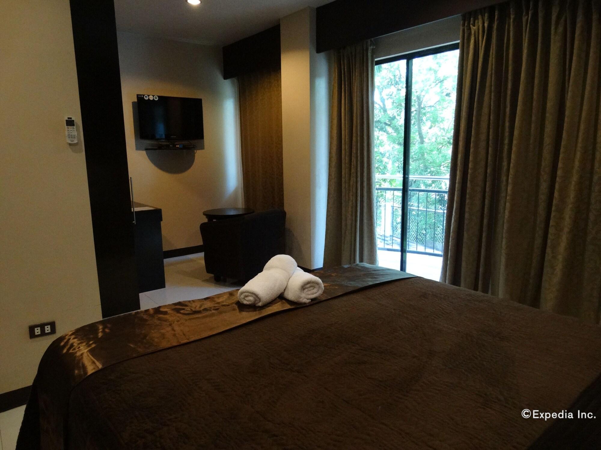 Peridot Suites Davao City Extérieur photo