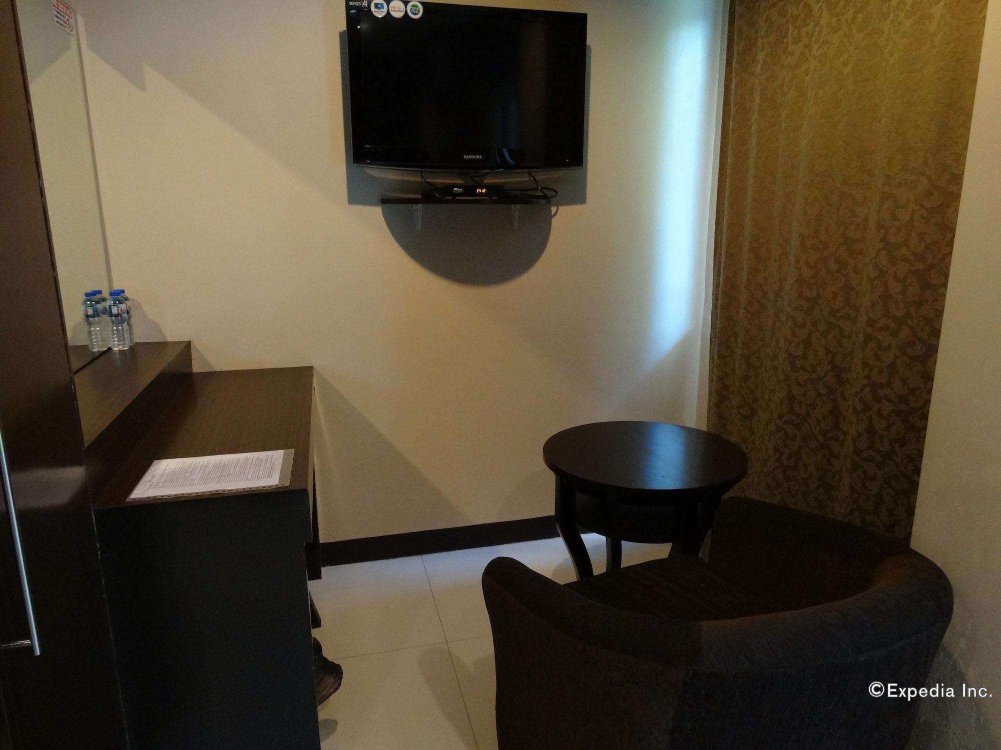 Peridot Suites Davao City Extérieur photo