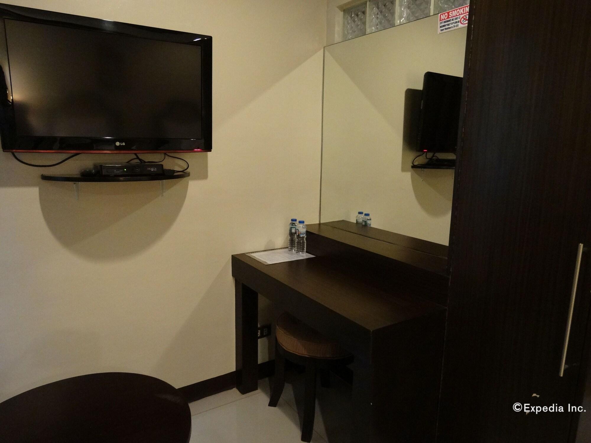 Peridot Suites Davao City Extérieur photo