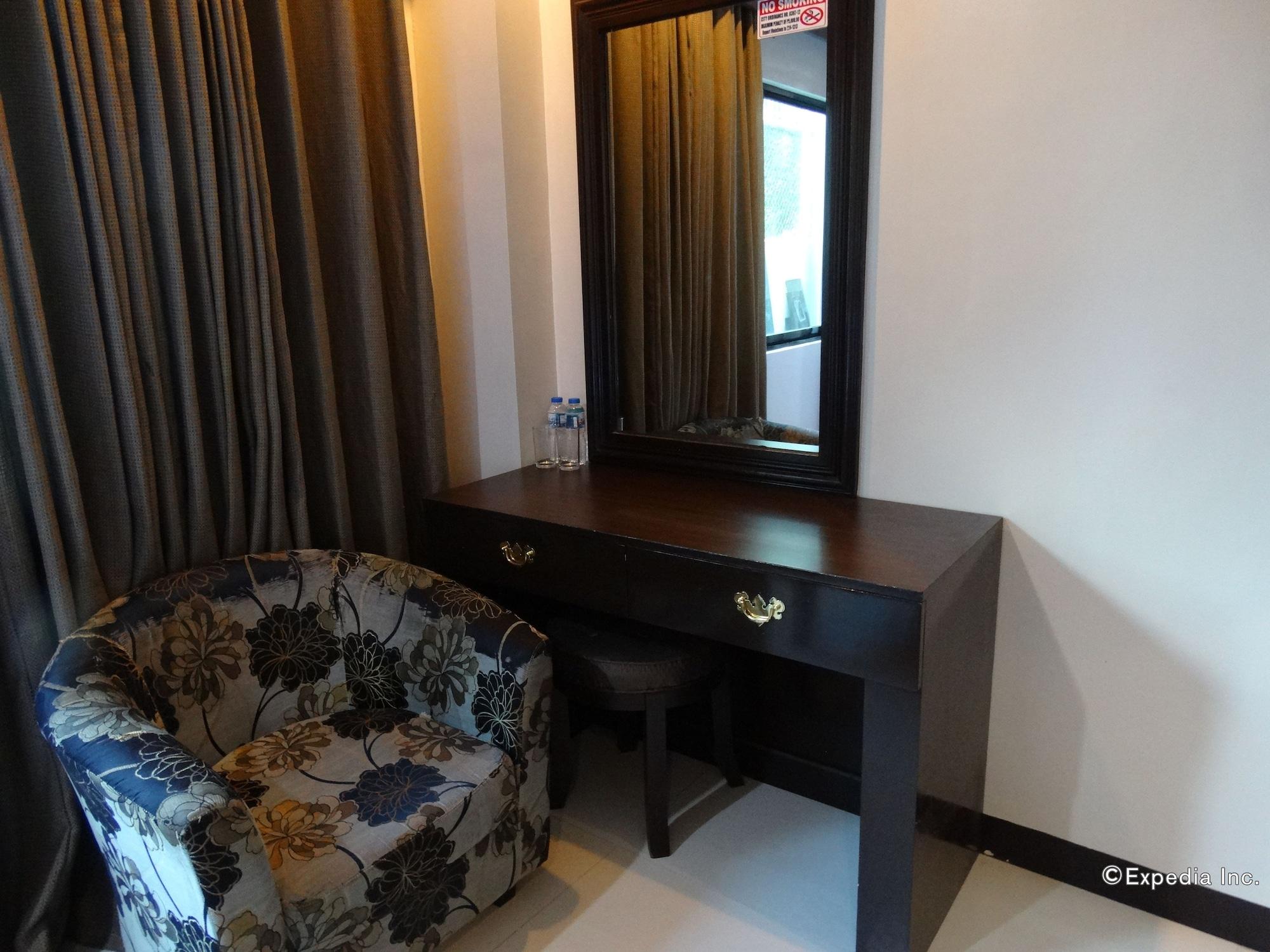 Peridot Suites Davao City Extérieur photo