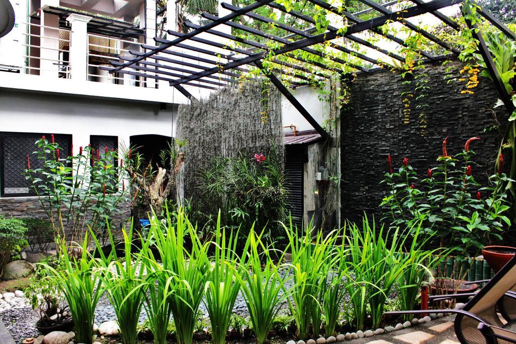 Peridot Suites Davao City Extérieur photo