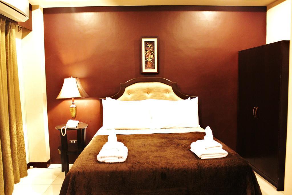 Peridot Suites Davao City Extérieur photo