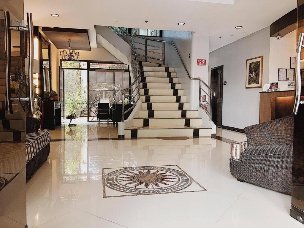 Peridot Suites Davao City Extérieur photo