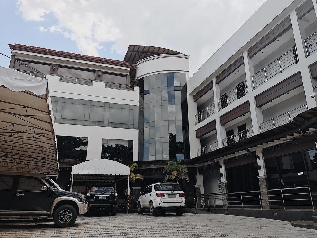 Peridot Suites Davao City Extérieur photo