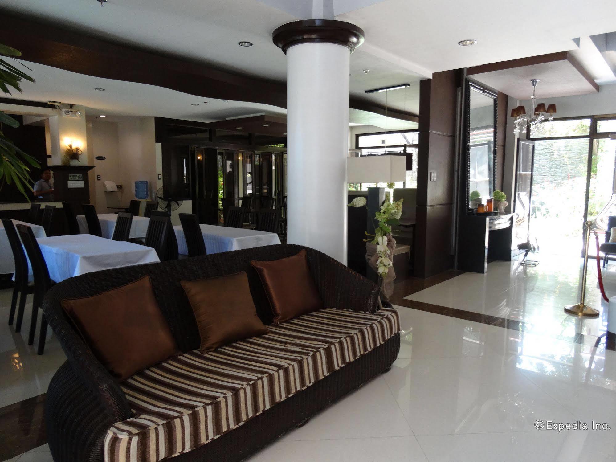 Peridot Suites Davao City Extérieur photo