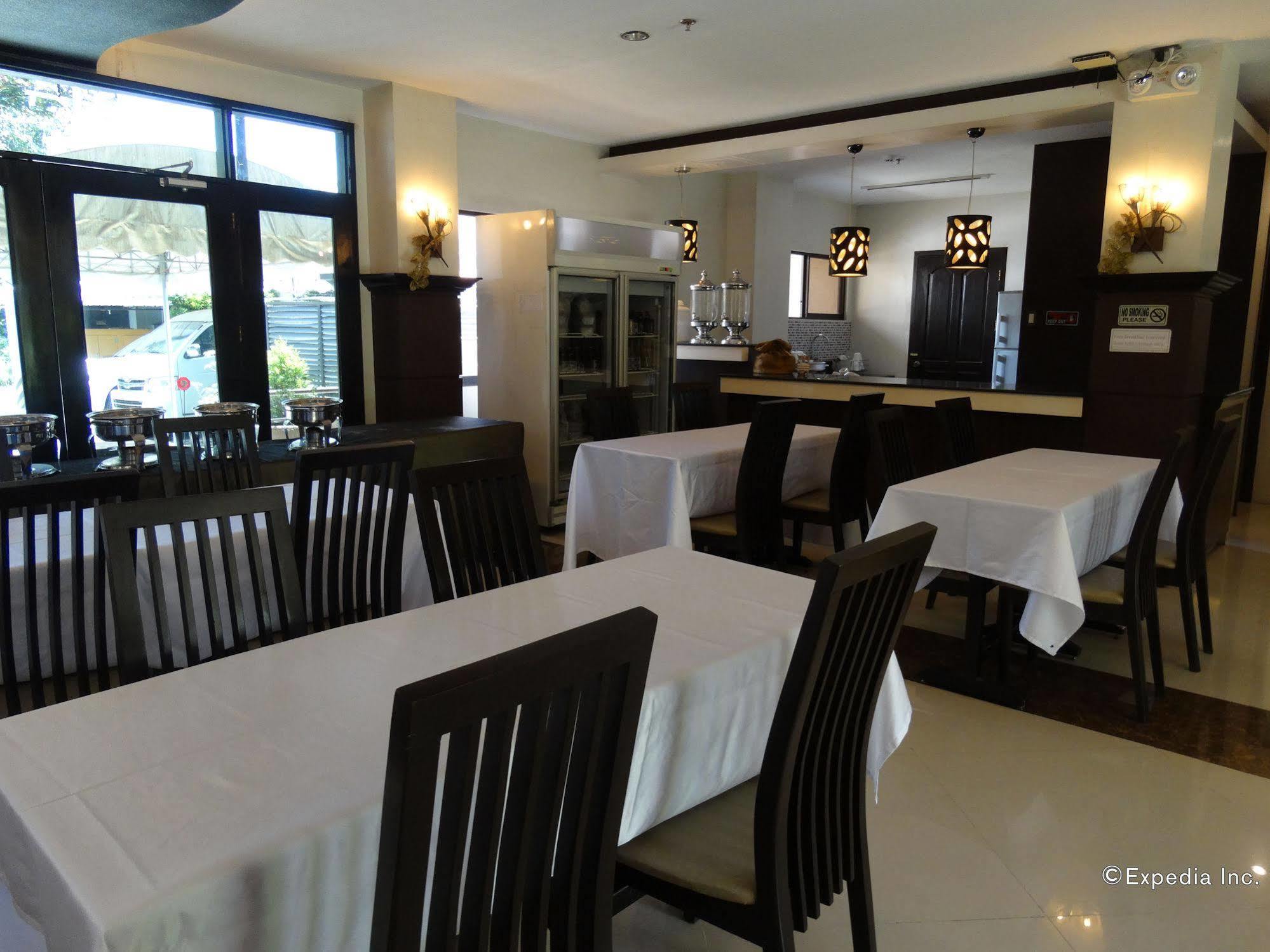 Peridot Suites Davao City Extérieur photo