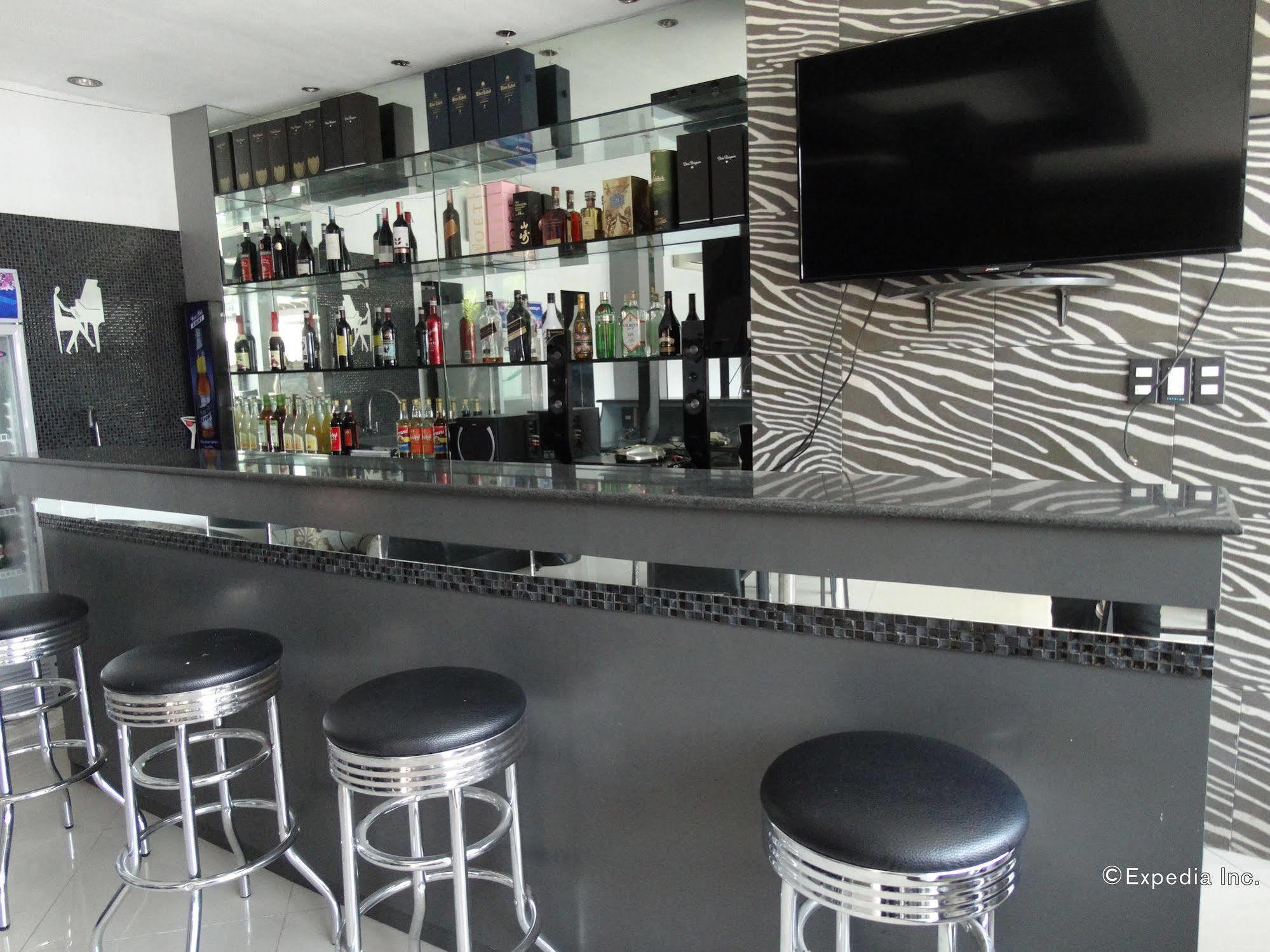 Peridot Suites Davao City Extérieur photo