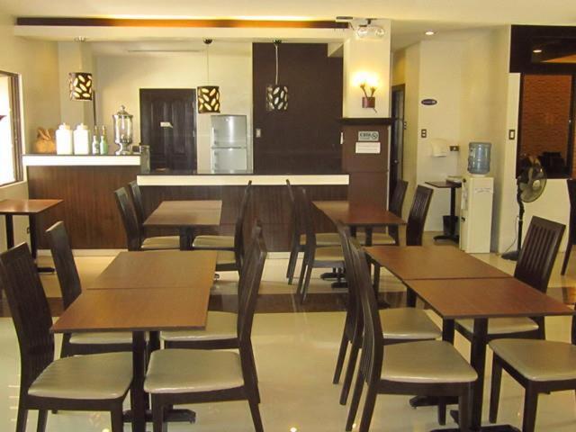 Peridot Suites Davao City Extérieur photo