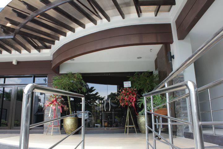 Peridot Suites Davao City Extérieur photo